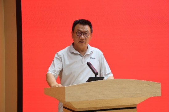 胡建波、张震来我校作专题报告_学校新闻_南昌职业大学官方网站一省教育厅主管